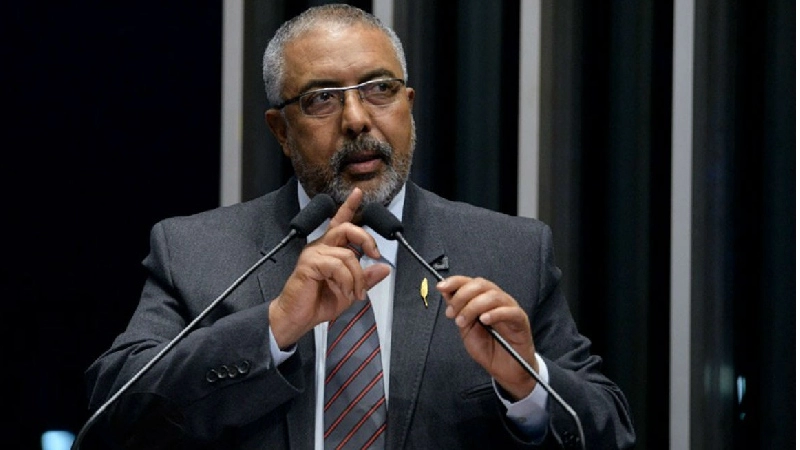 “PEC da Transição não resolve os problemas, mas é necessária nesta crise”, diz senador Paulo Paim