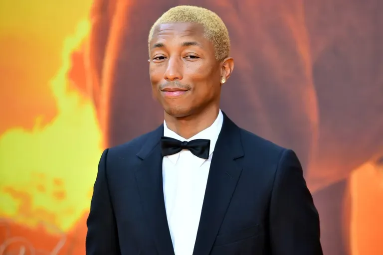 Rapper Pharrell Williams é nomeado oficialmente novo diretor criativo da Louis Vuitton