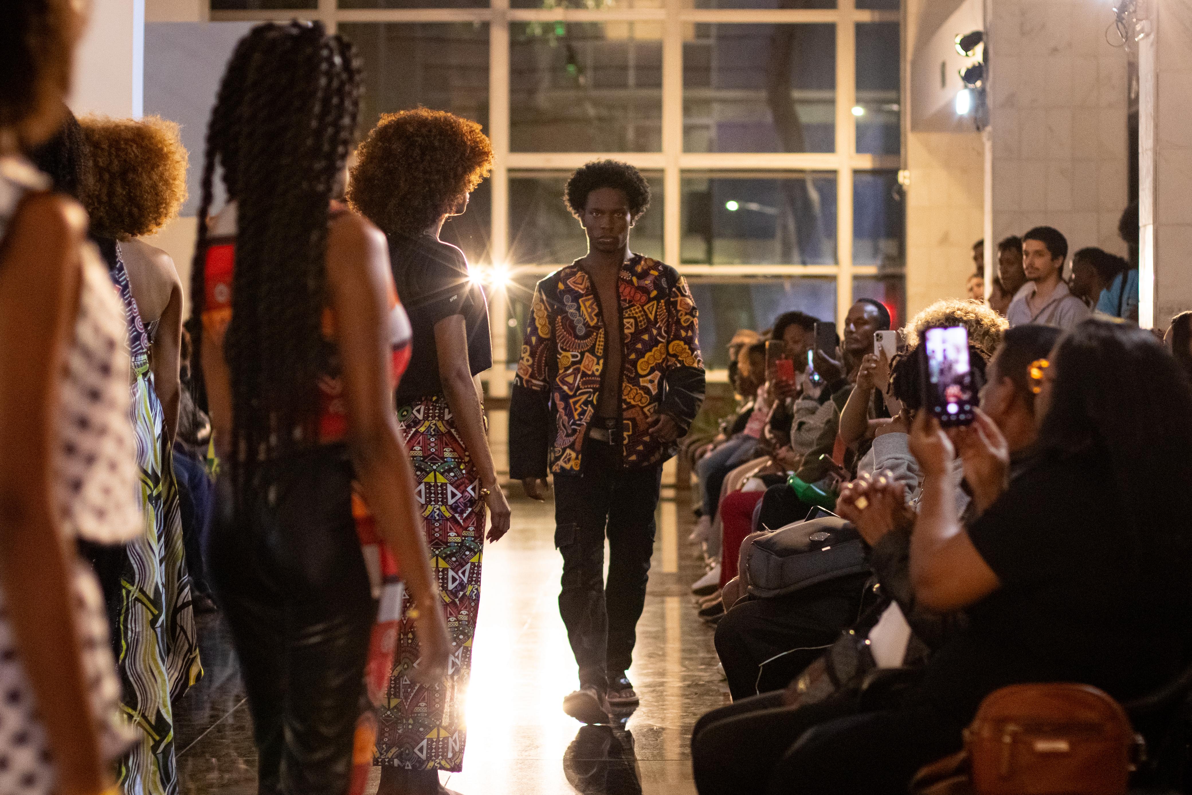 Desfile “Coleção Favela” levou representatividade e moda periférica à passarela em Belo Horizonte