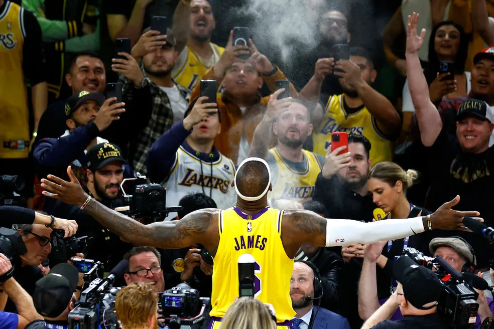 LeBron James quebra recorde histórico e é o maior pontuador da NBA em todos os tempos