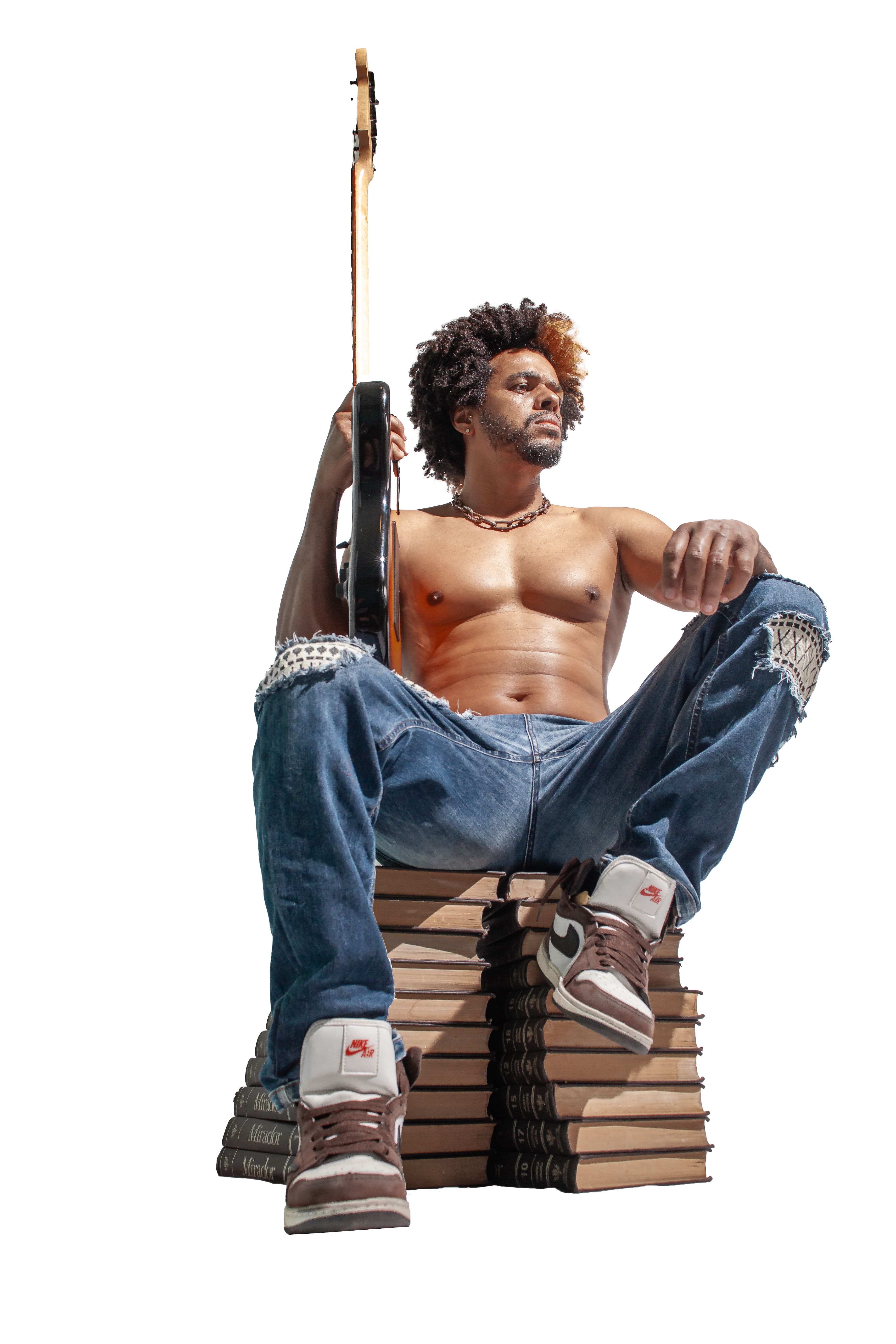 Tiocapone lança seu primeiro álbum “O Lado Negros das Coisas”, dia 19 de novembro, 19h, no Teatro da Cidade