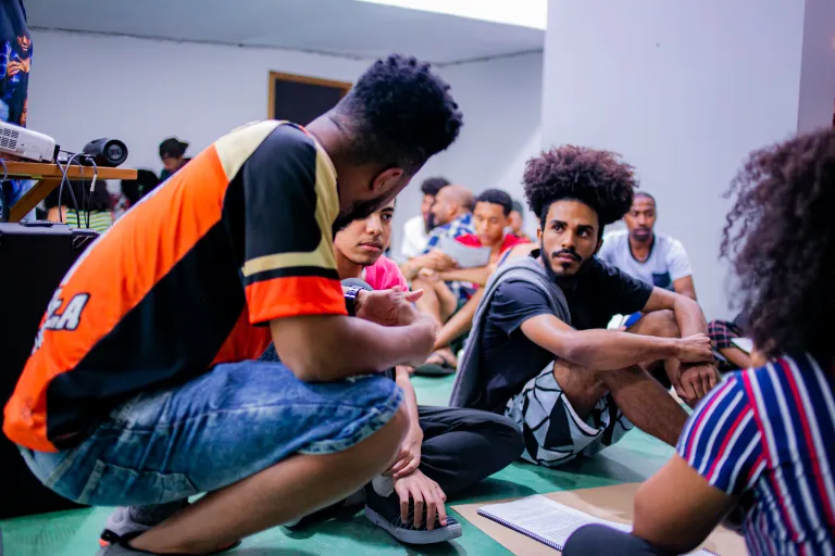 “Meu Voto Decide”: coletivo de BH oferece formação política a jovens negros