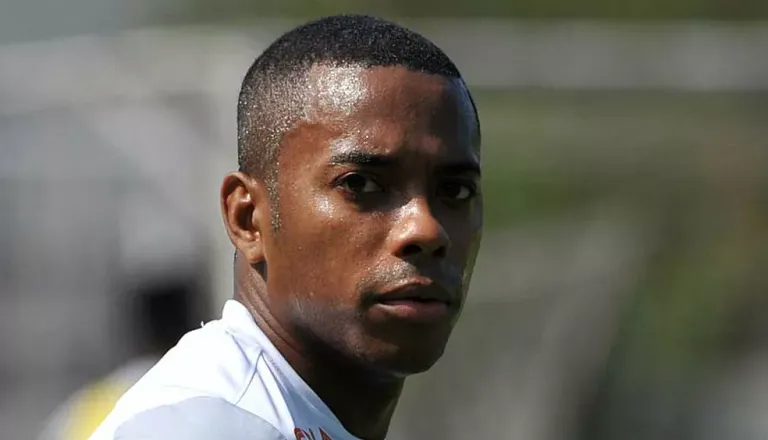 Ministério da Justiça italiano pede extradição do jogador Robinho