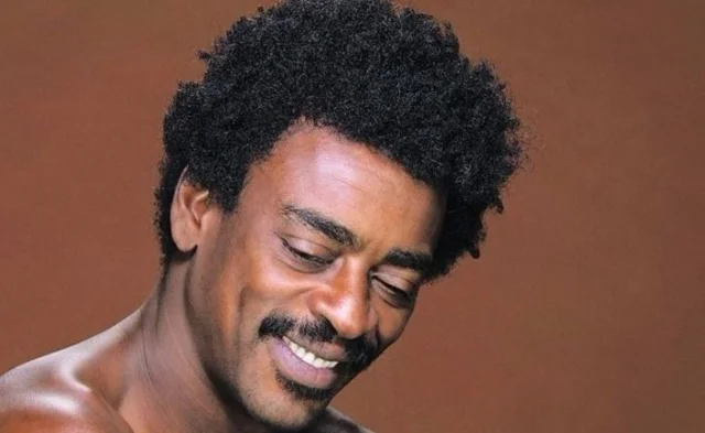Seu Jorge sofre ataques racistas durante show em Porto Alegre