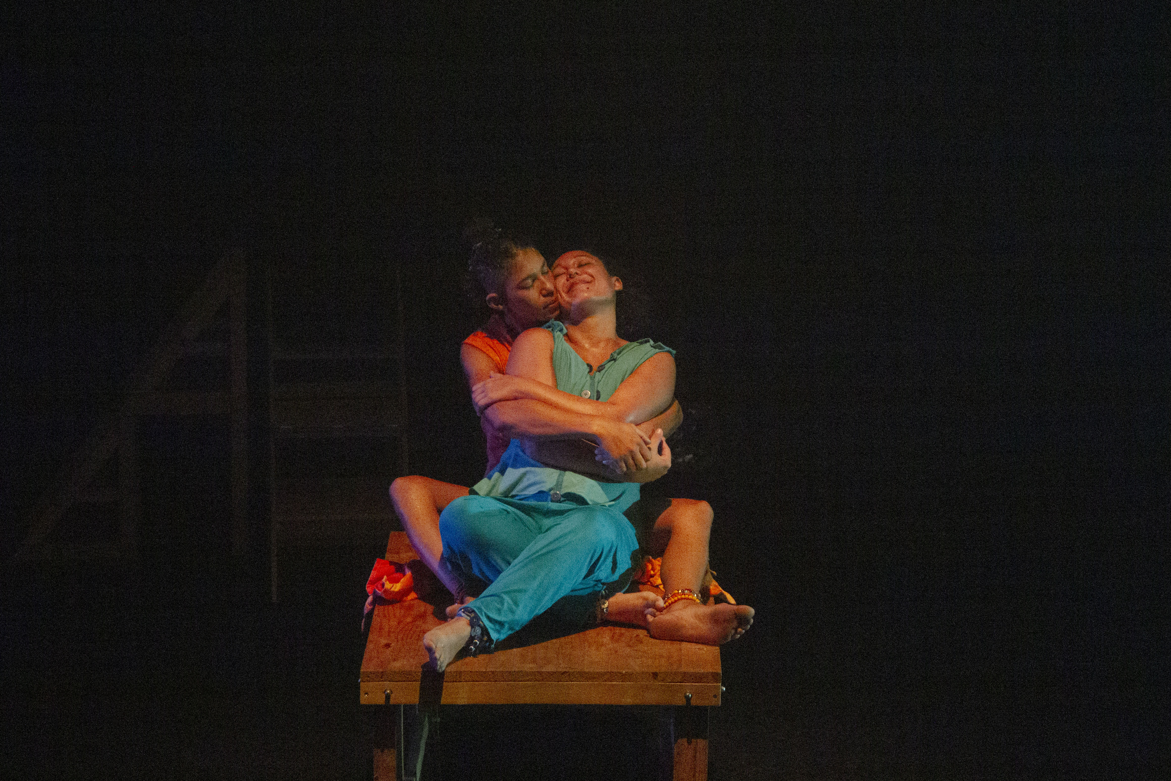 Espetáculo teatral da Breve Cia que aborda memórias e trajetórias de mulheres  negras terá apresentações no Teatro Francisco Nunes