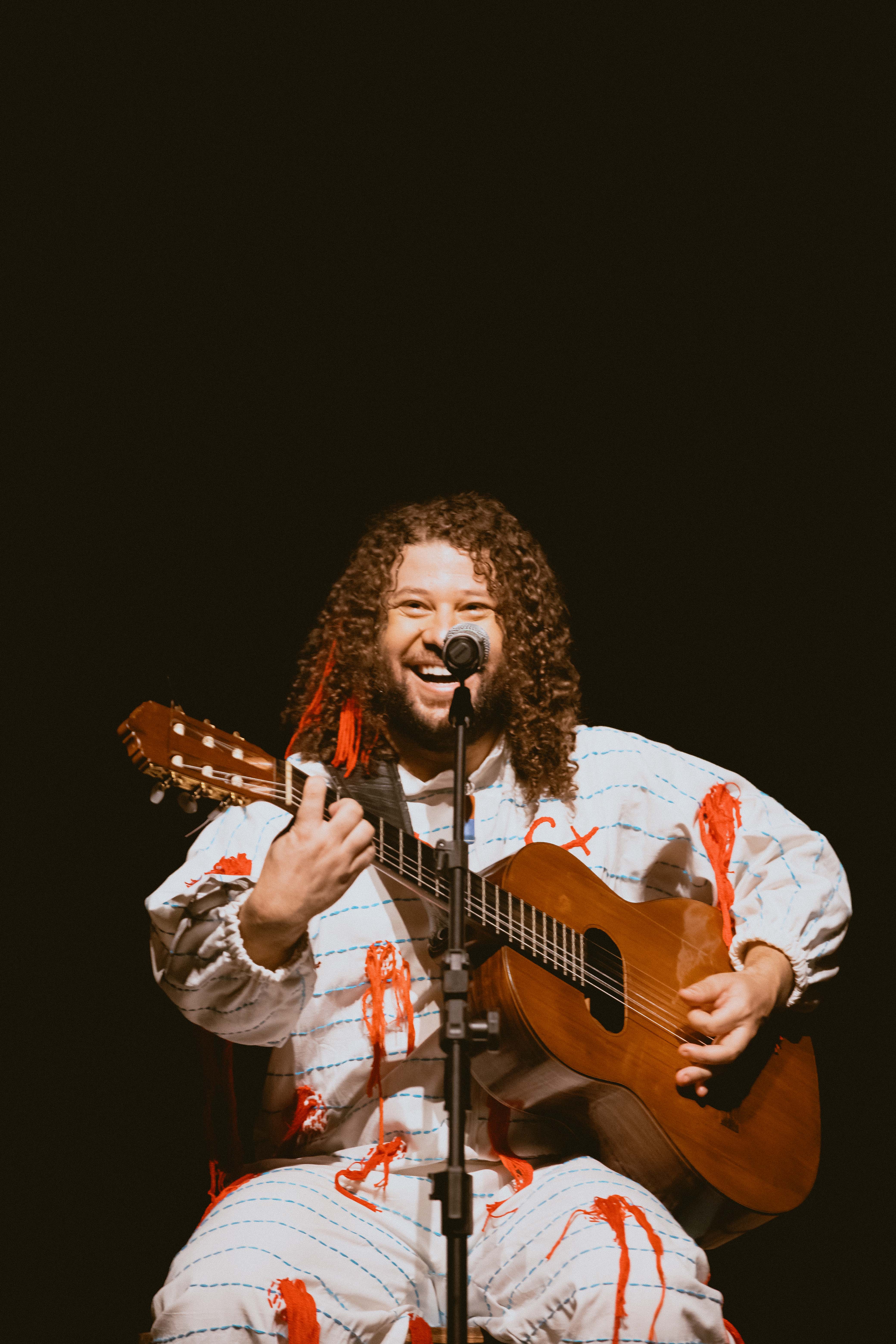 Di Souza comemora 20 anos como professor, com o show “O Pior Aluno da Escola”, no dia 29 de maio, no Centro Cultural Unimed-BH Minas