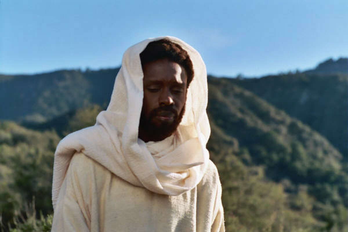 Existe algum filme em que o ator que interpreta Jesus é negro?