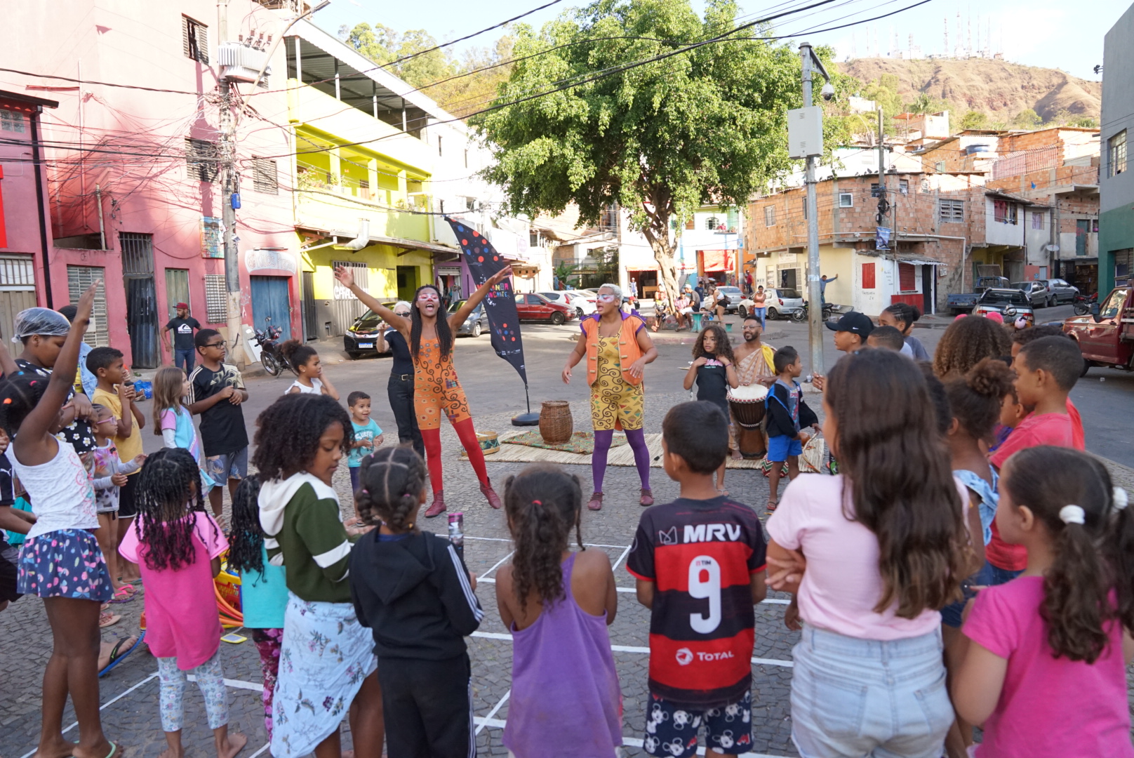 ARRAIÁ DAS MAKAMBAS LEVA BRINCADEIRAS TÍPICAS PARA CRIANÇAS DA VILA ACABA MUNDO NESTE SÁBADO, 17