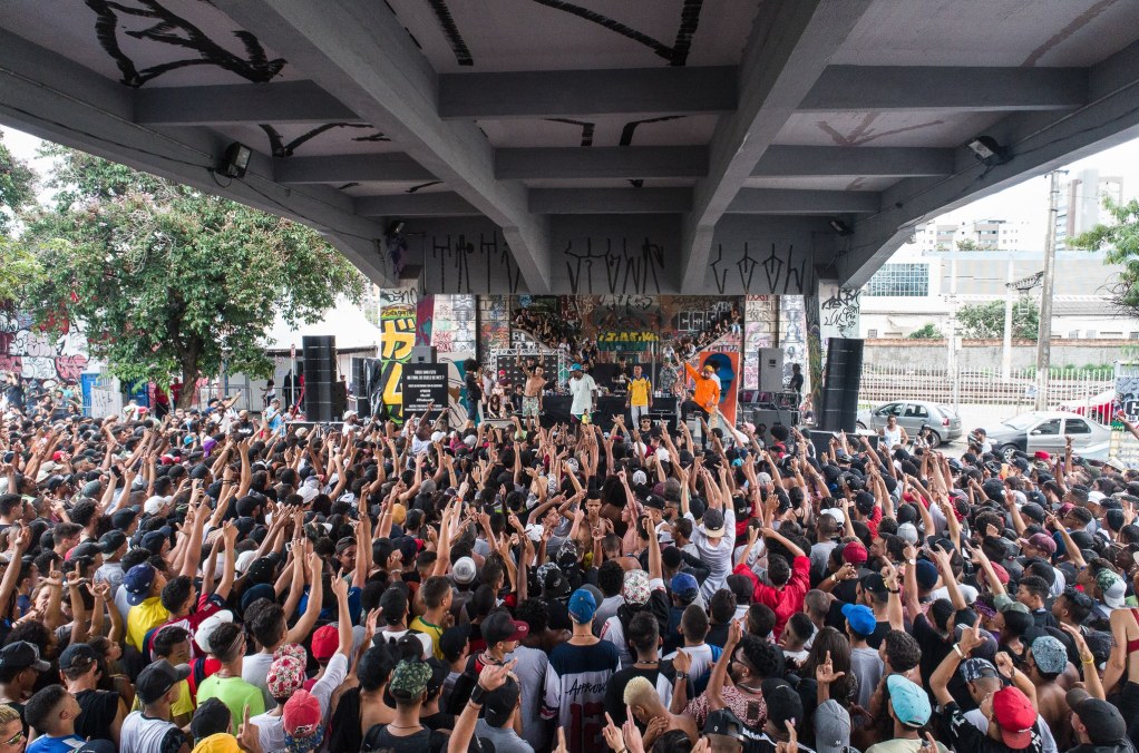 Família de Rua lança single com finalistas do Duelo de MCs Nacional