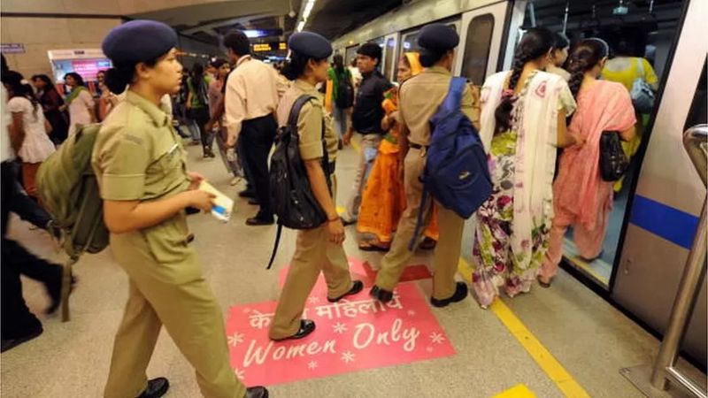 Como indianas usam até alfinetes para se defender de assédio sexual